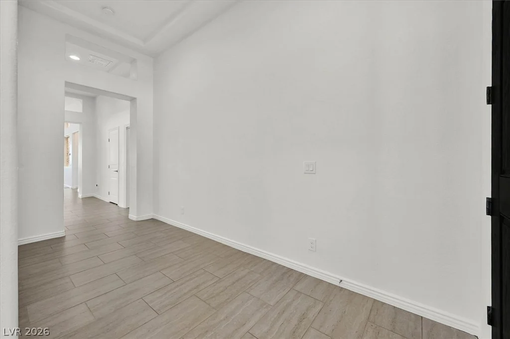 8013 Glimmerglass, Las Vegas, NV 89178
