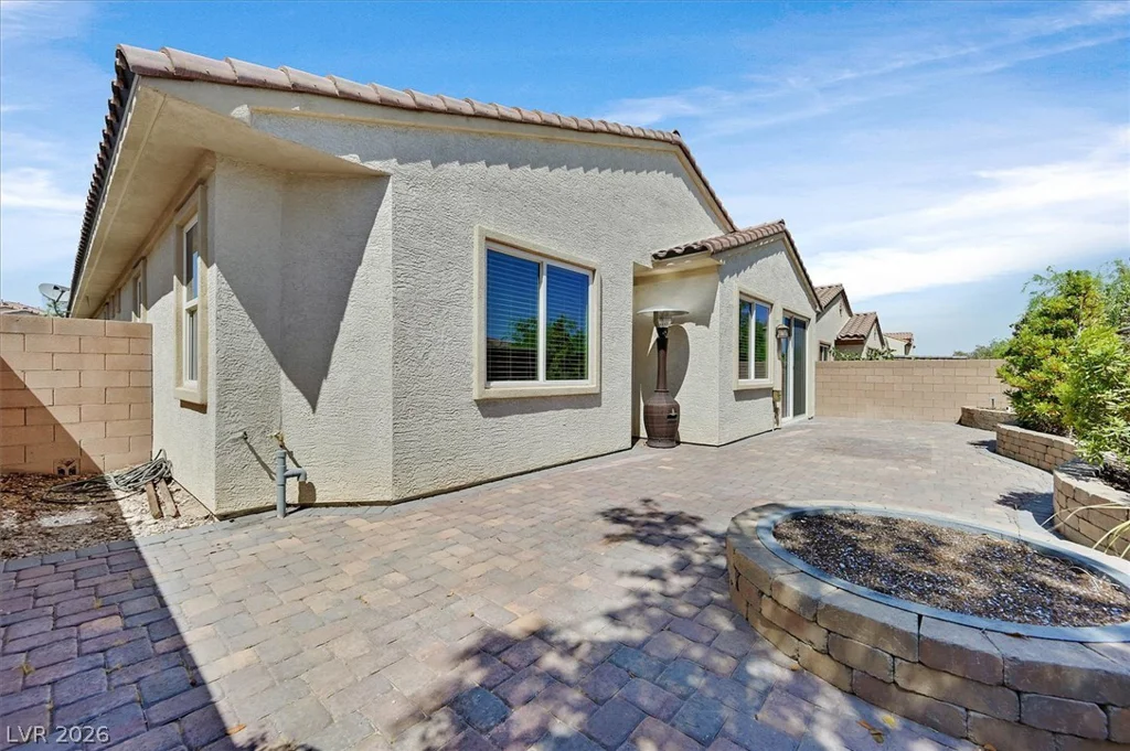 8013 Glimmerglass, Las Vegas, NV 89178