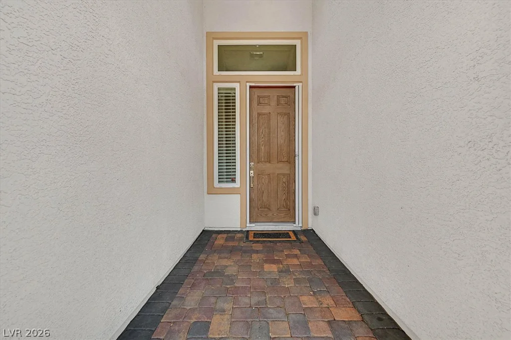 8013 Glimmerglass, Las Vegas, NV 89178