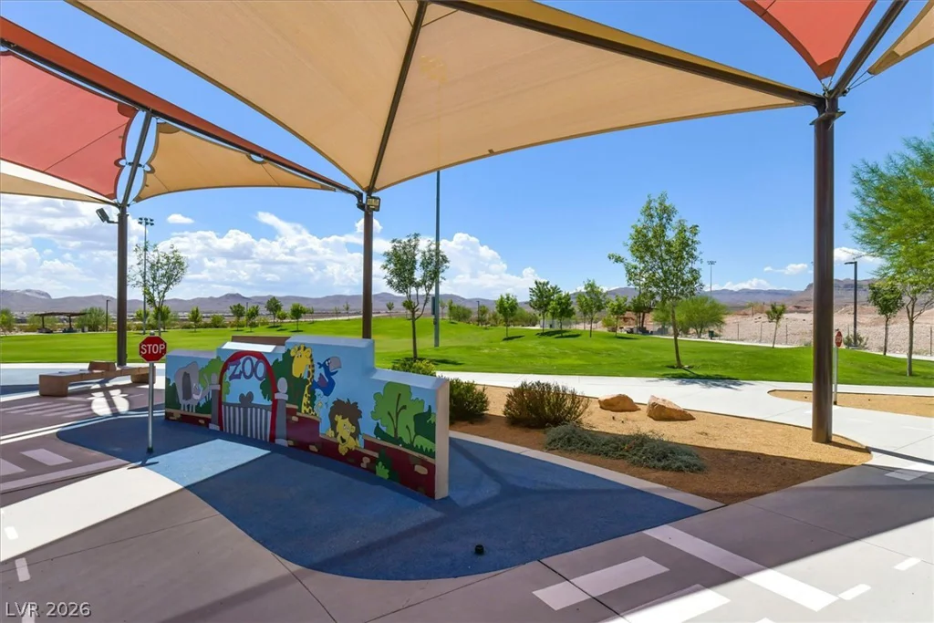 8013 Glimmerglass, Las Vegas, NV 89178