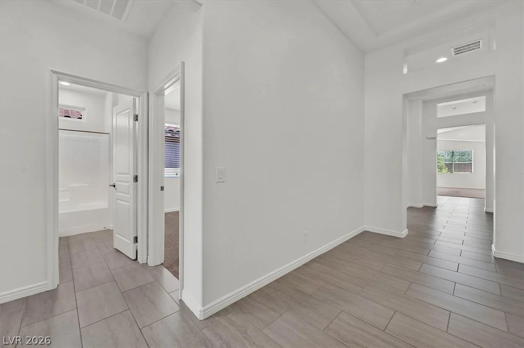 8013 Glimmerglass, Las Vegas, NV 89178