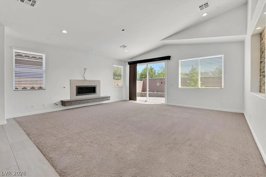 8013 Glimmerglass, Las Vegas, NV 89178
