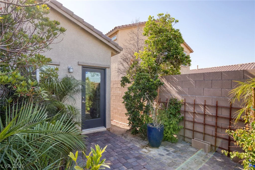 5642 Alta Peak, Las Vegas, NV 89118