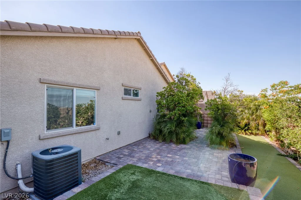 5642 Alta Peak, Las Vegas, NV 89118