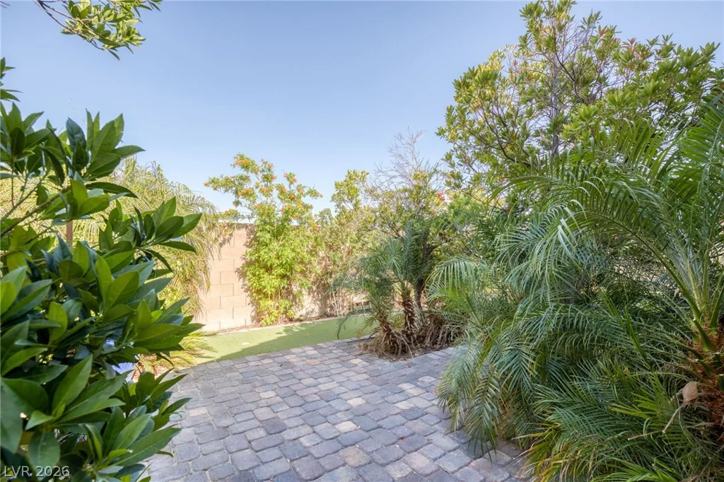 5642 Alta Peak, Las Vegas, NV 89118