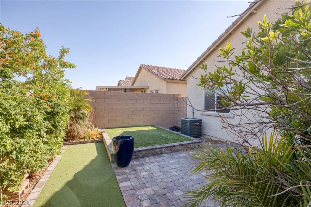5642 Alta Peak, Las Vegas, NV 89118