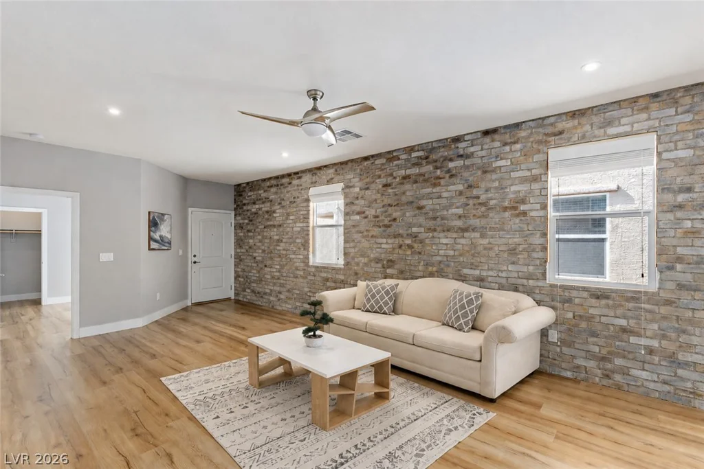 5642 Alta Peak, Las Vegas, NV 89118