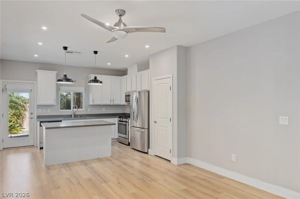 5642 Alta Peak, Las Vegas, NV 89118