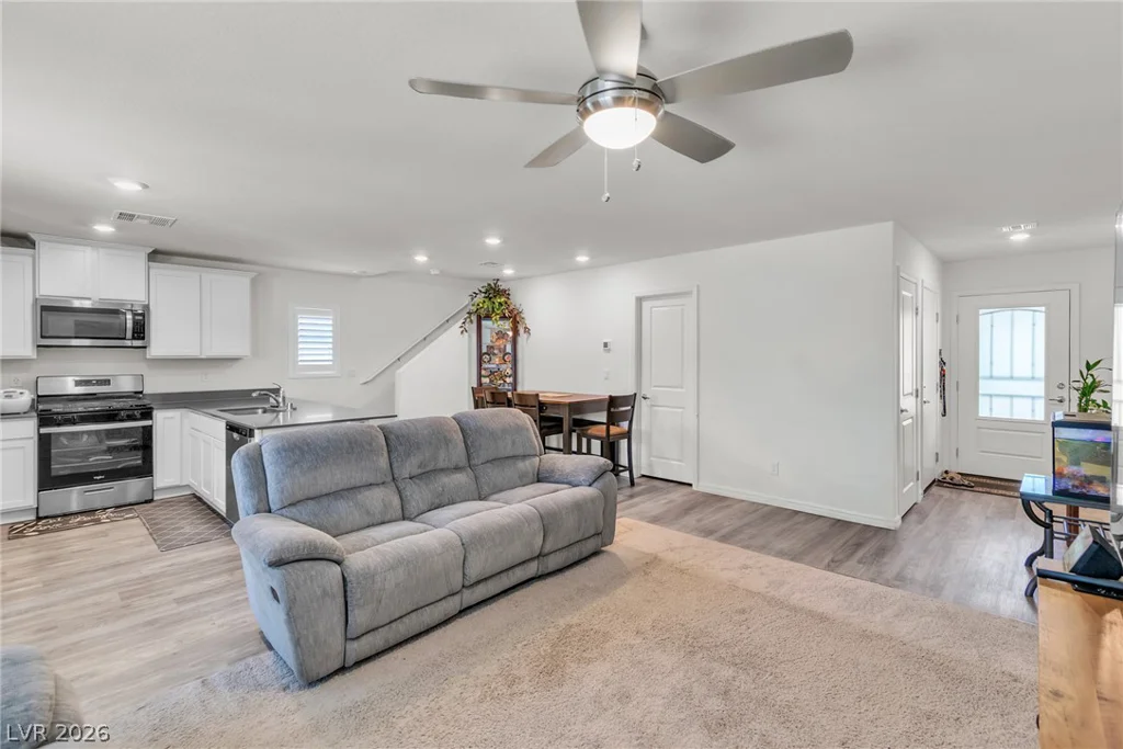 6183 Pink Cosmos, Las Vegas, NV 89122