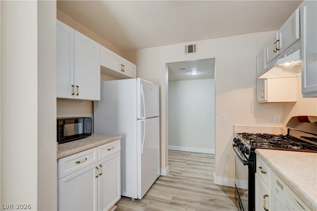 7621 Almeria, Las Vegas, NV 89128