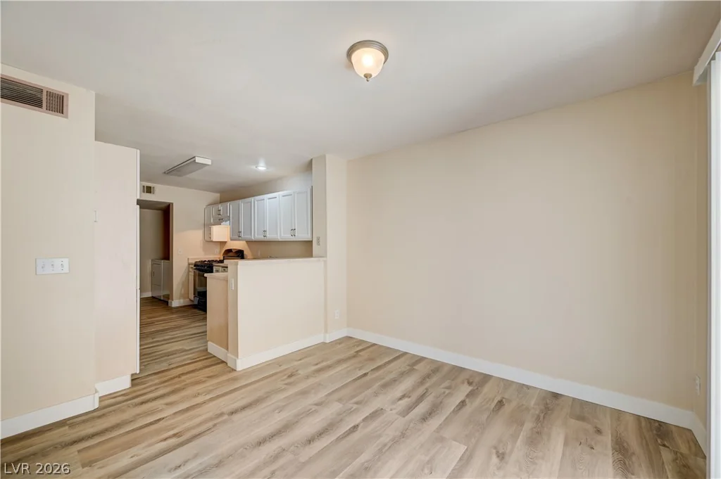7621 Almeria, Las Vegas, NV 89128