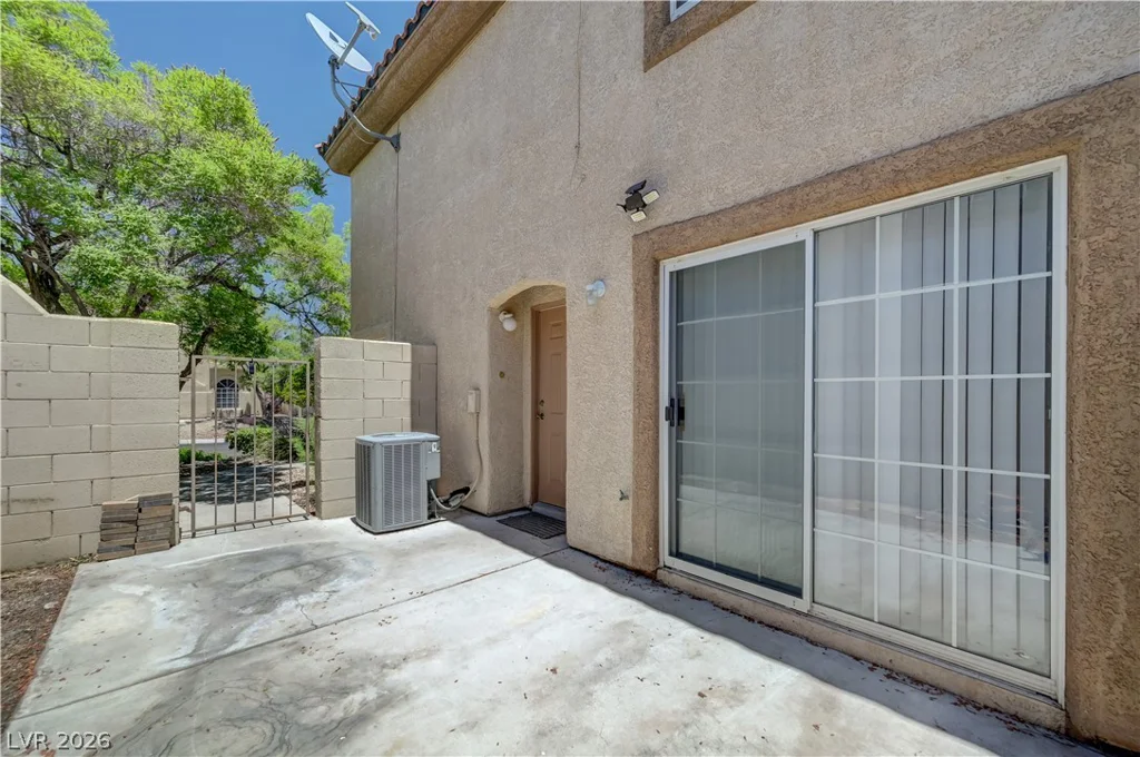 7621 Almeria, Las Vegas, NV 89128
