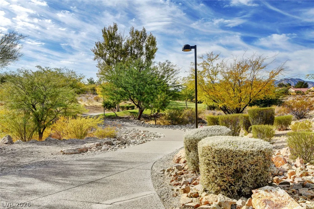 7621 Almeria, Las Vegas, NV 89128