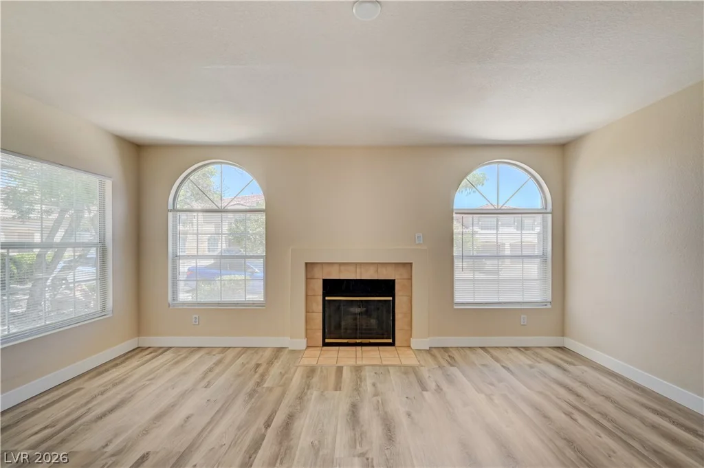 7621 Almeria, Las Vegas, NV 89128