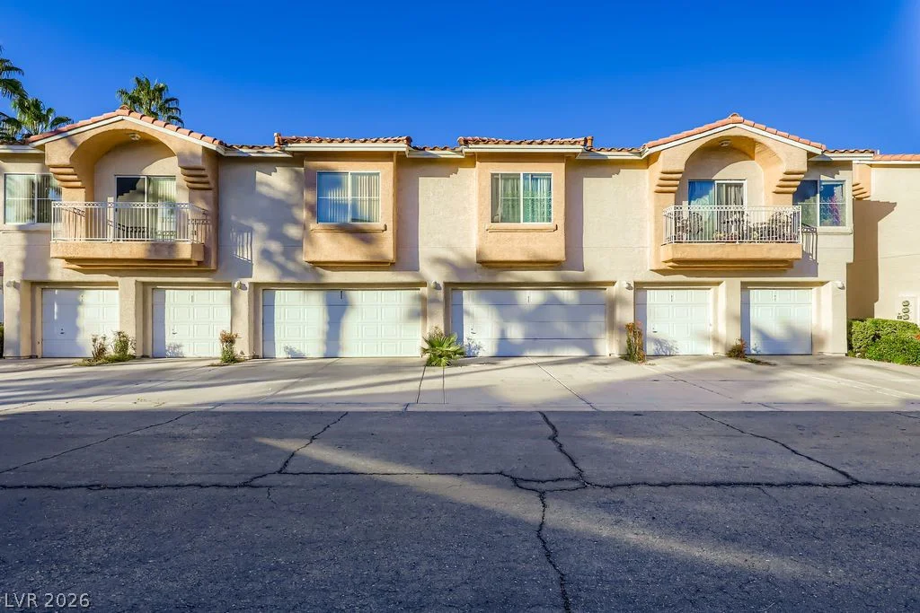 5000 Red Rock, Las Vegas, NV 89118