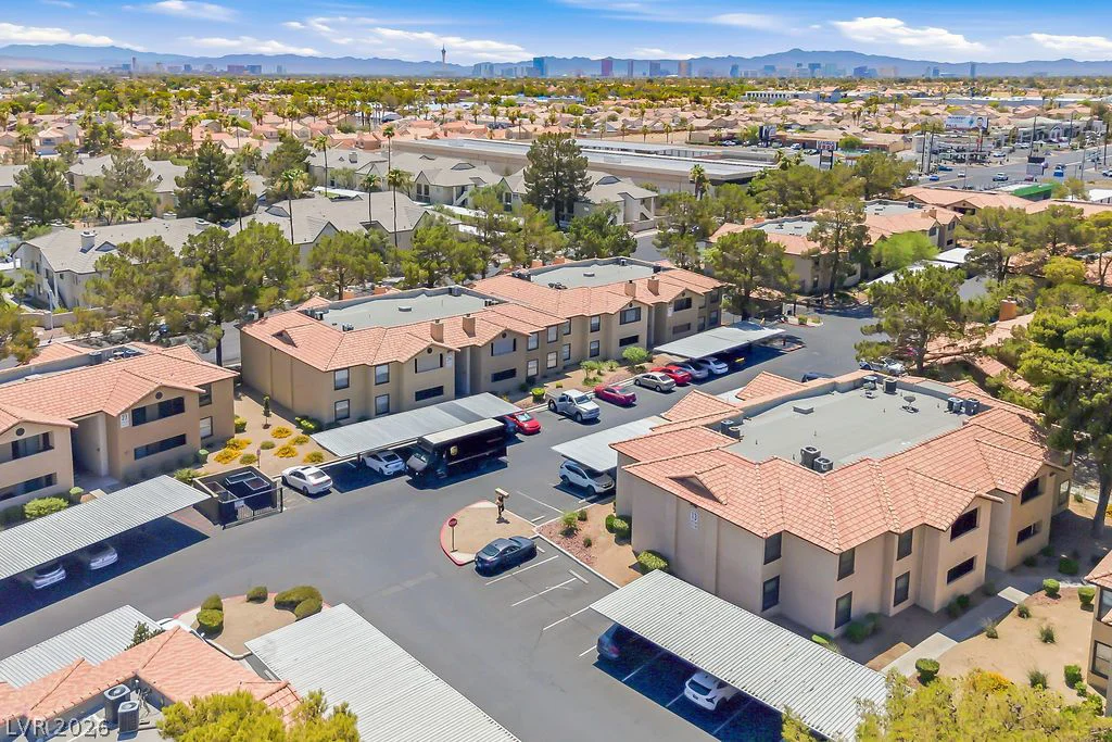 2451 Rainbow, Las Vegas, NV 89108