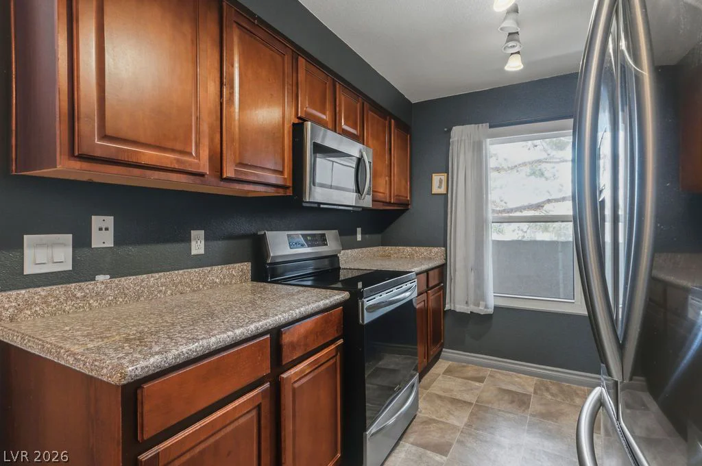 2451 Rainbow, Las Vegas, NV 89108