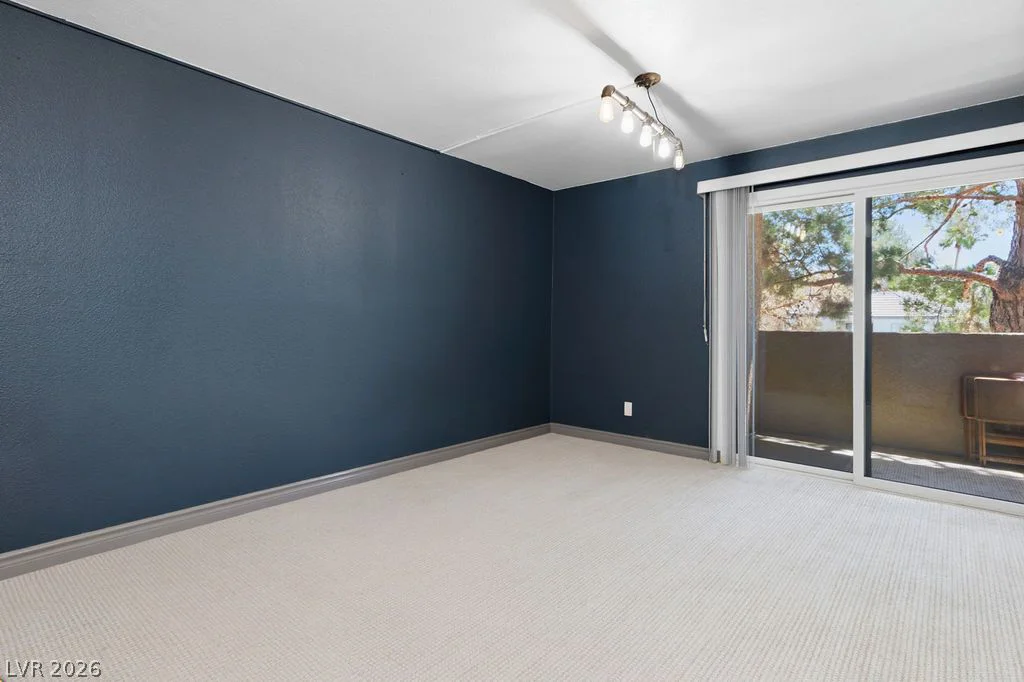 2451 Rainbow, Las Vegas, NV 89108