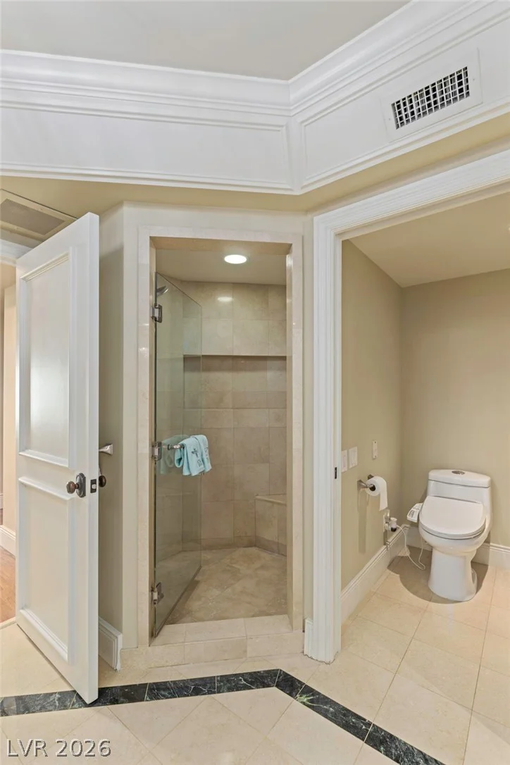 2877 Paradise, Las Vegas, NV 89109