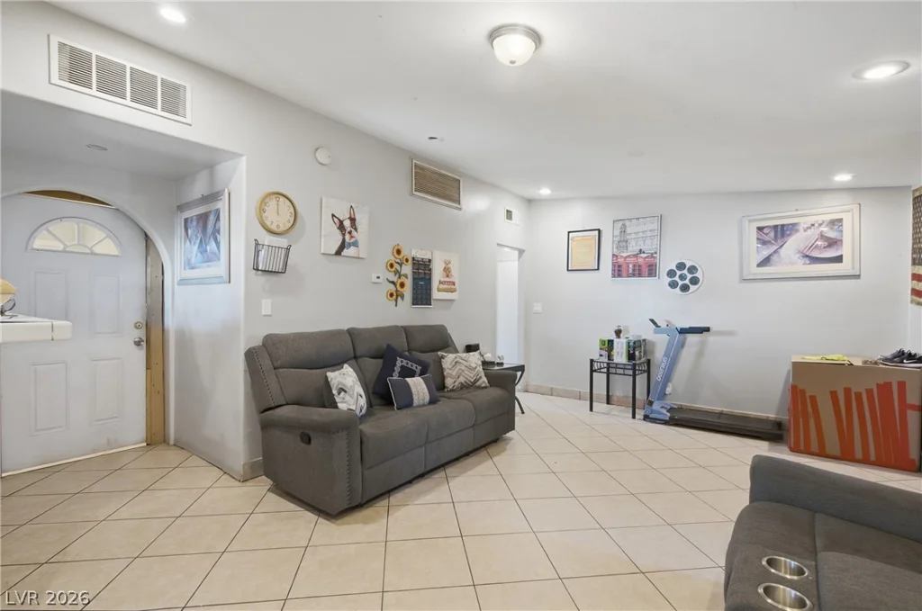 709 21st, Las Vegas, NV 89101