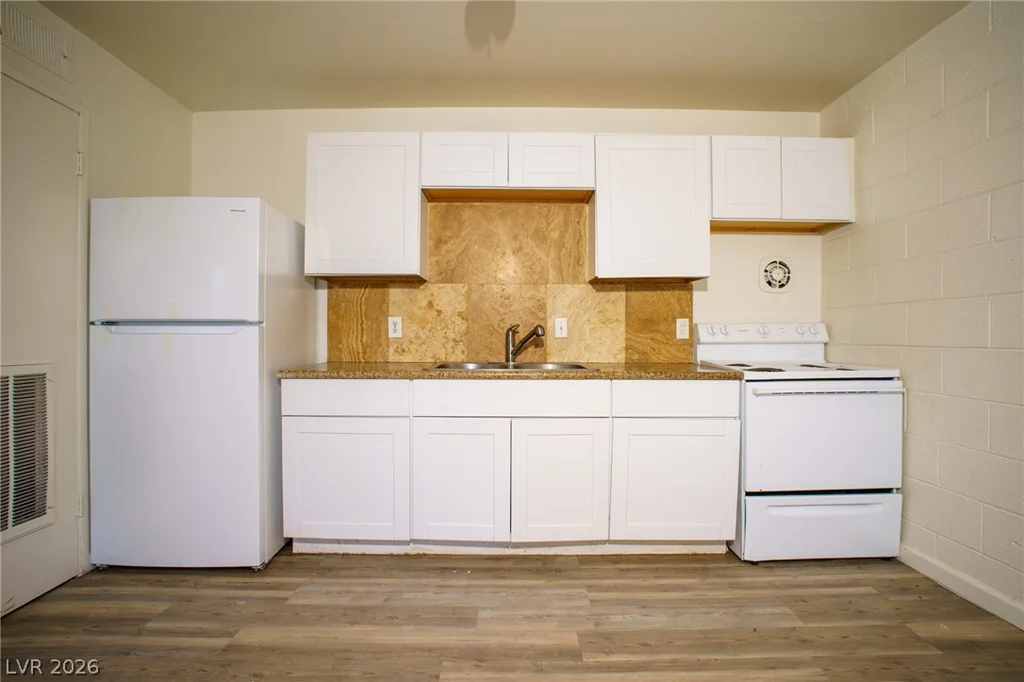 3726 Hazelwood, Las Vegas, NV 89119