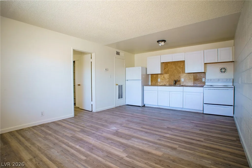 3726 Hazelwood, Las Vegas, NV 89119