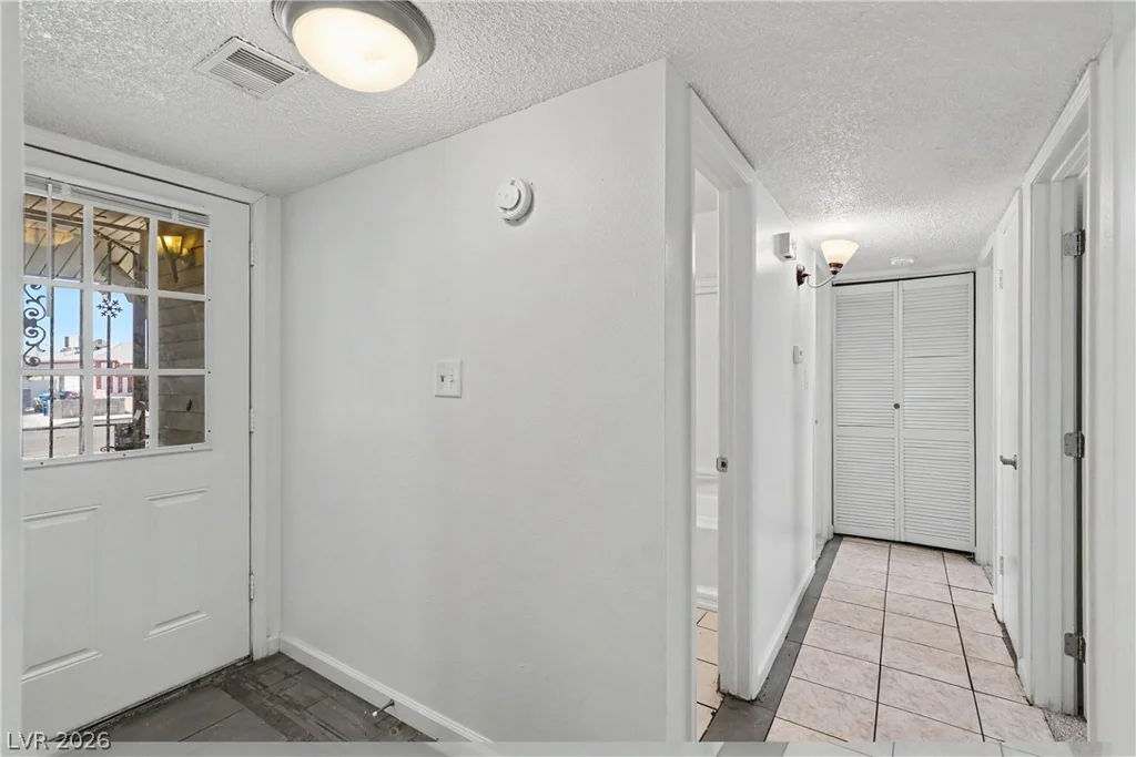 6144 Cromwell, Las Vegas, NV 89107