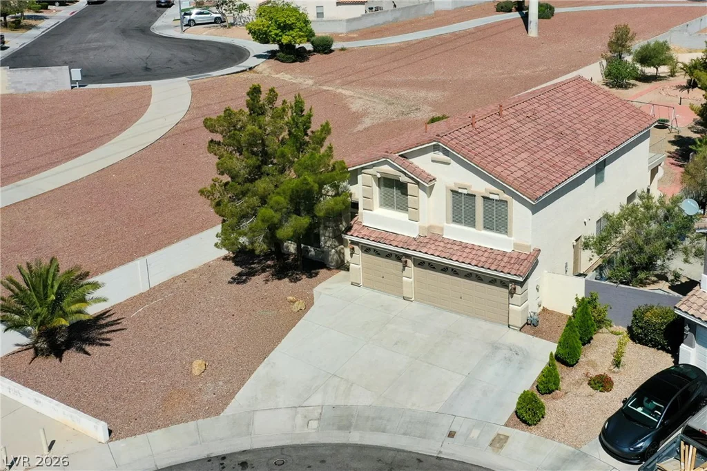 8332 Spring Arts, Las Vegas, NV 89129