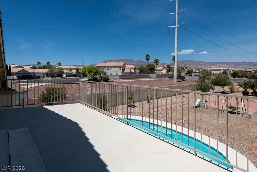 8332 Spring Arts, Las Vegas, NV 89129
