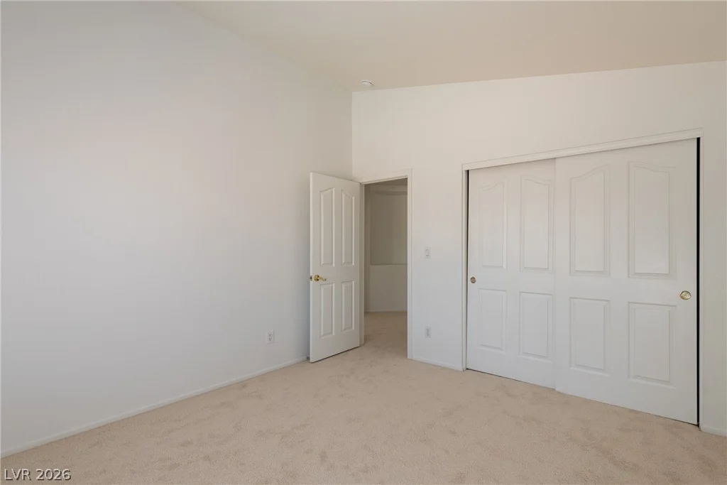 8332 Spring Arts, Las Vegas, NV 89129