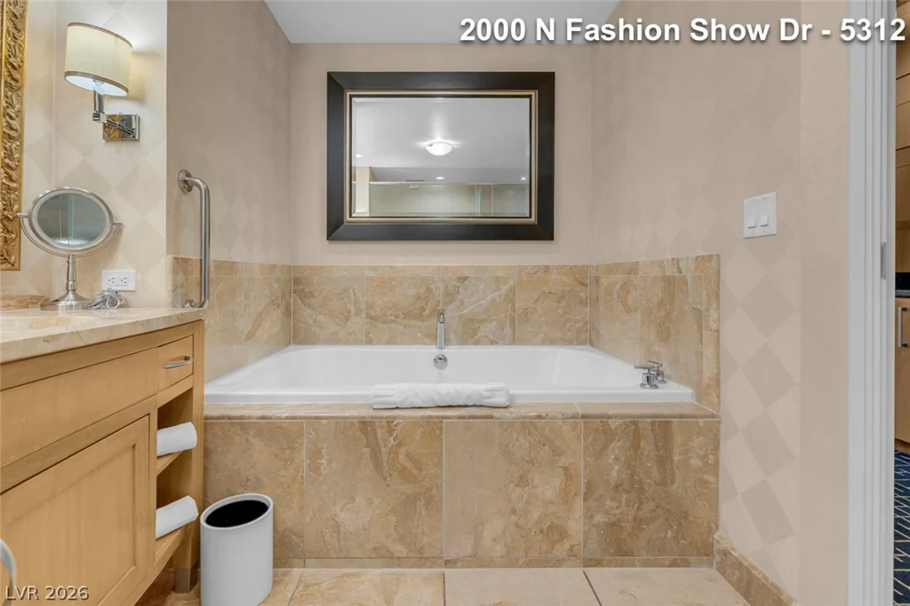 2000 Fashion Show, Las Vegas, NV 89109
