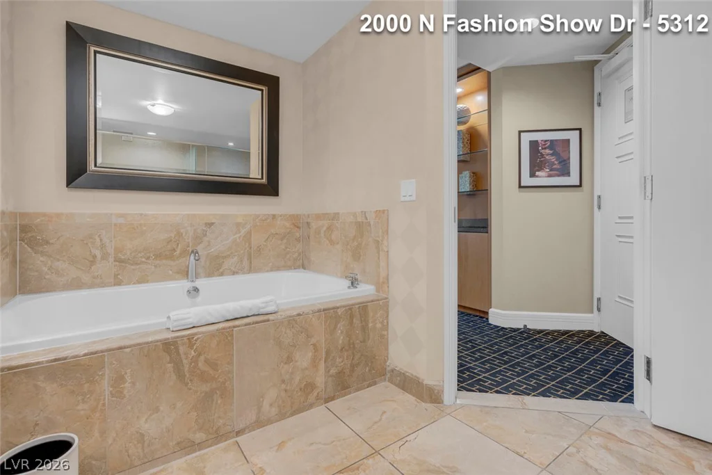 2000 Fashion Show, Las Vegas, NV 89109