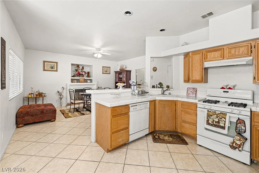 8747 Martinique Bay, Las Vegas, NV 89147
