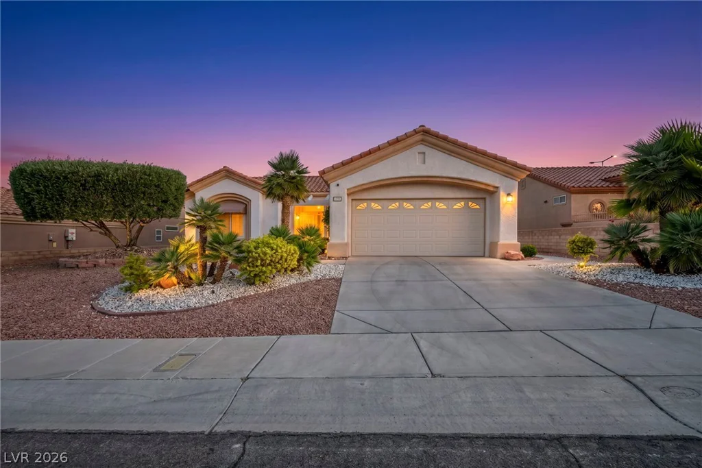 10105 Cresent Creek, Las Vegas, NV 89134