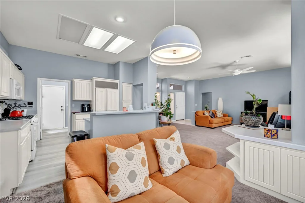 10105 Cresent Creek, Las Vegas, NV 89134