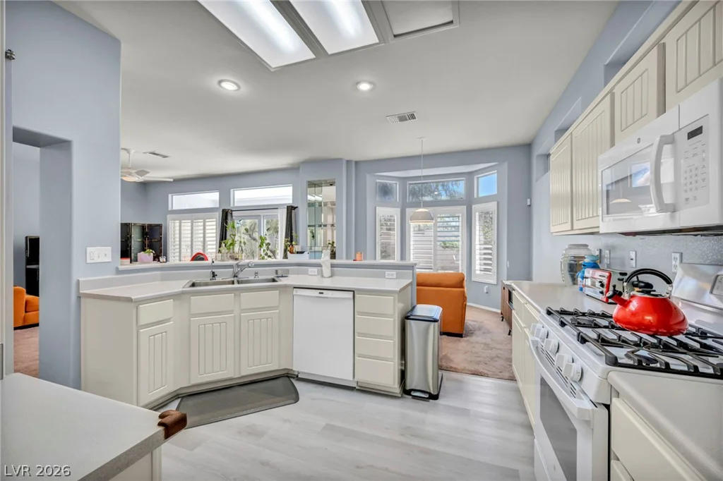 10105 Cresent Creek, Las Vegas, NV 89134