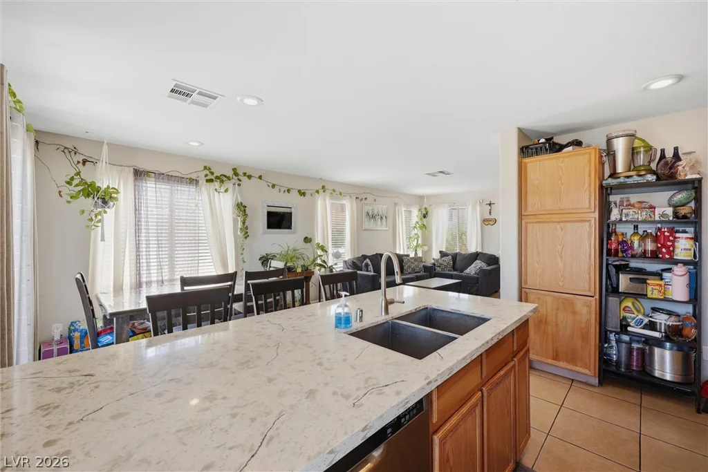 5772 Camino Ramon, Las Vegas, NV 89156