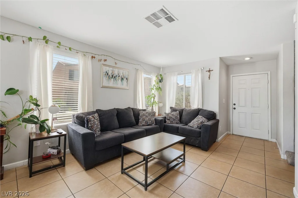 5772 Camino Ramon, Las Vegas, NV 89156