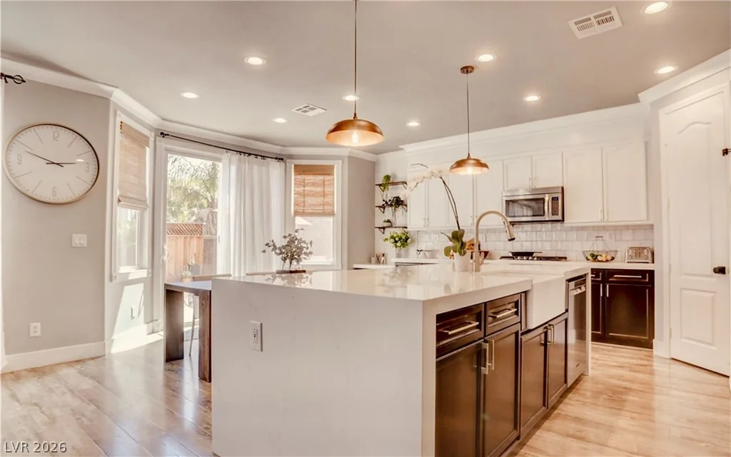9395 Arrowhead Bluff, Las Vegas, NV 89149