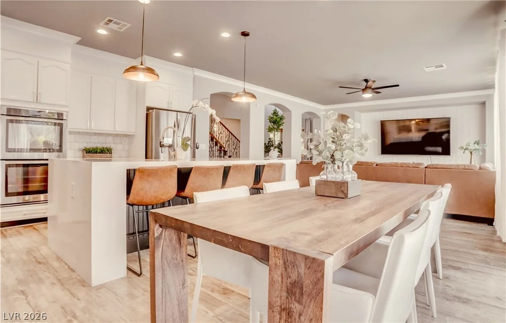 9395 Arrowhead Bluff, Las Vegas, NV 89149