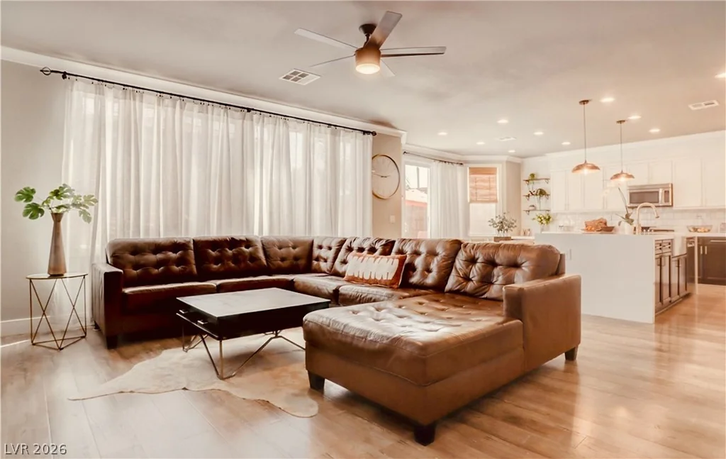 9395 Arrowhead Bluff, Las Vegas, NV 89149