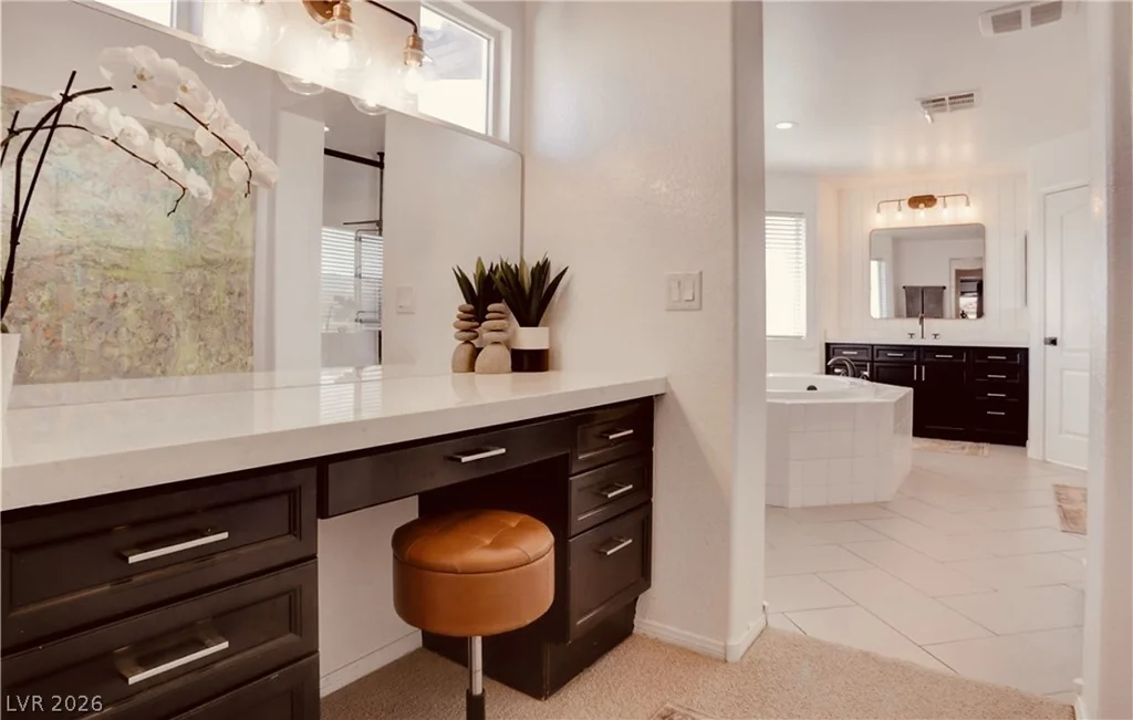 9395 Arrowhead Bluff, Las Vegas, NV 89149