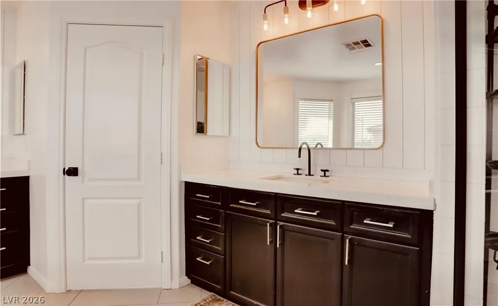 9395 Arrowhead Bluff, Las Vegas, NV 89149