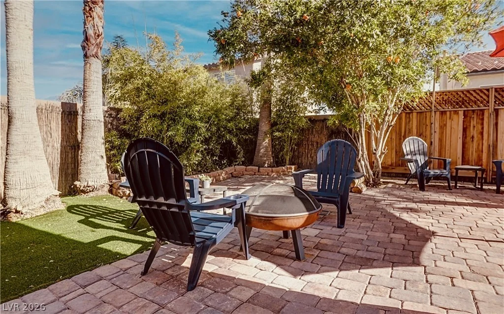 9395 Arrowhead Bluff, Las Vegas, NV 89149