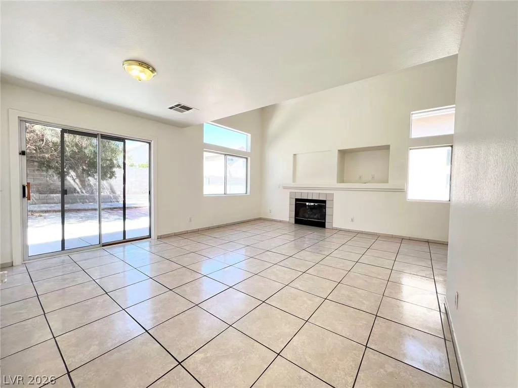 8284 Rochelle, Las Vegas, NV 89147