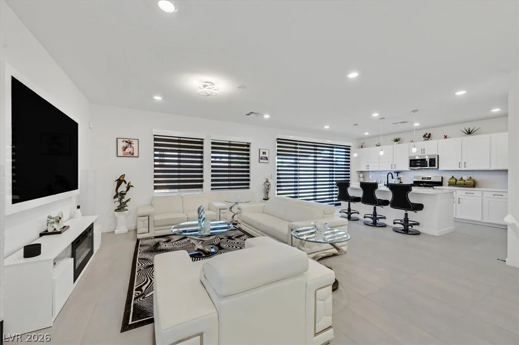 2933 Little Current, North Las Vegas, NV 89086