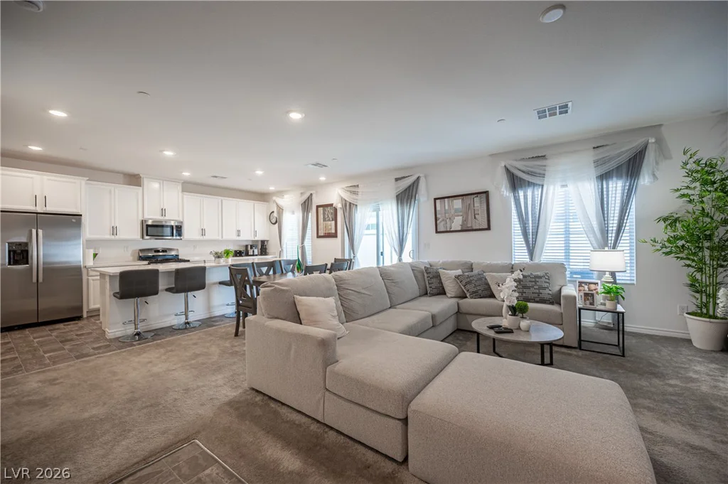 7228 Decatur, Las Vegas, NV 89131