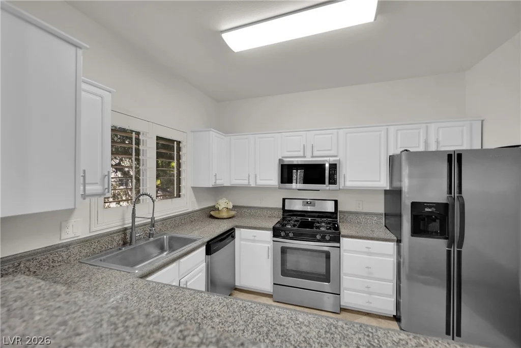 5250 Rainbow, Las Vegas, NV 89118