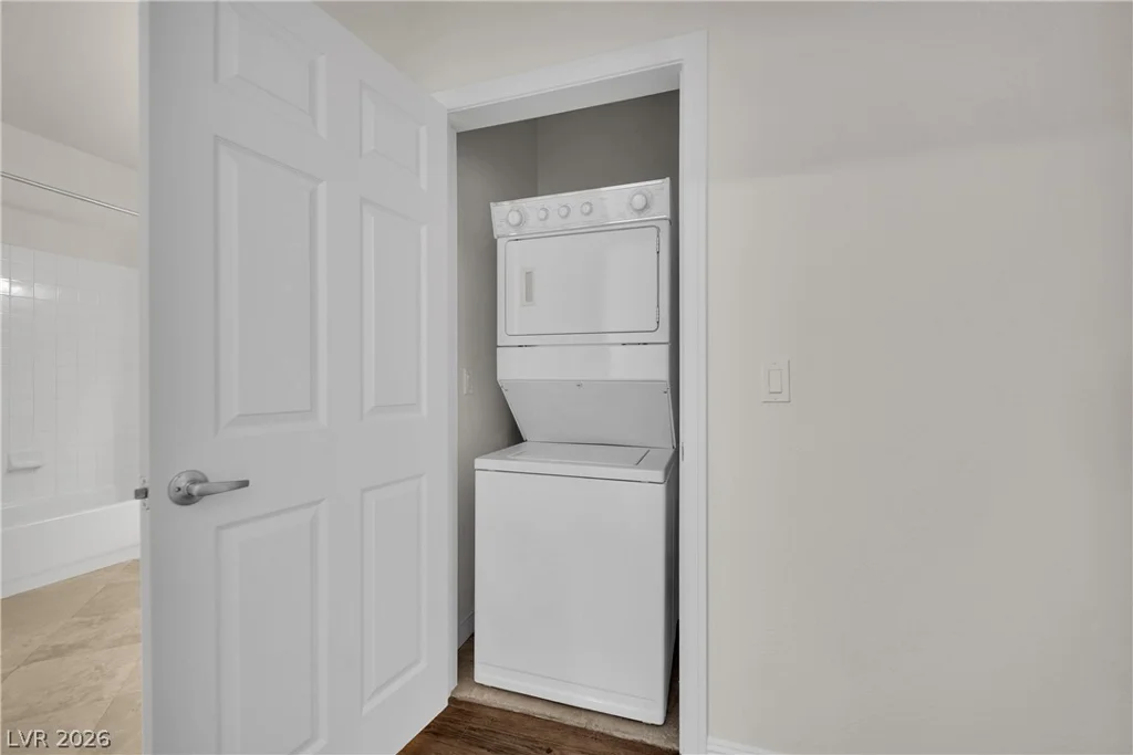 5250 Rainbow, Las Vegas, NV 89118