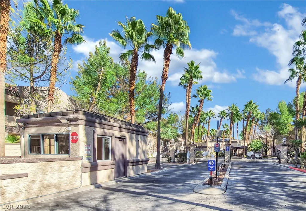 5250 Rainbow, Las Vegas, NV 89118